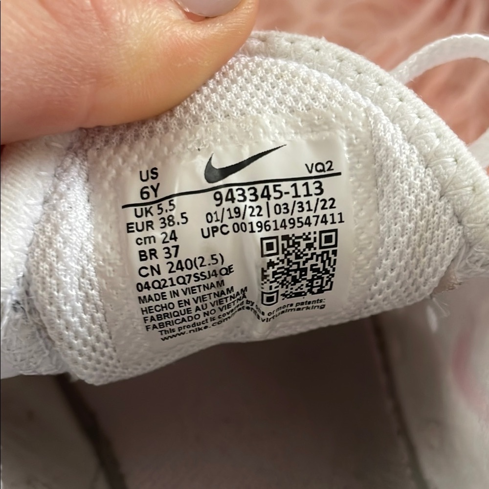 Nike Kids Sneakers White and Pink - Picture 3 of 5